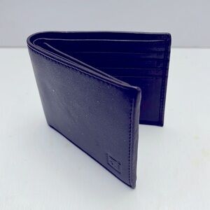 Stone Mountain Genuine Leather Men’s Tri Fold Wallet